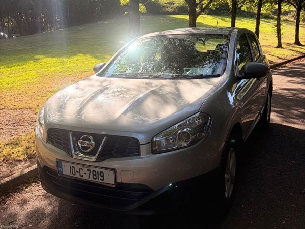 Nissan Qashqai Hatchback, Diesel, 2010, Silver