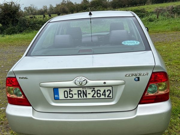 Toyota Corolla Saloon, Petrol, 2005, Silver