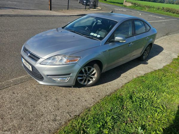 Ford Mondeo Hatchback, Diesel, 2012, Silver