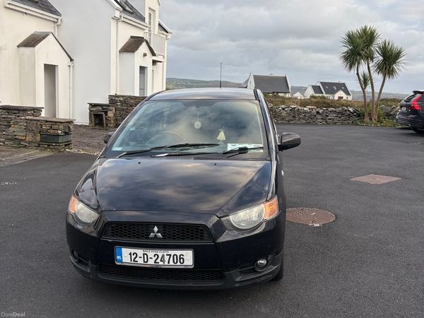Mitsubishi Colt MPV, Petrol, 2012, Black