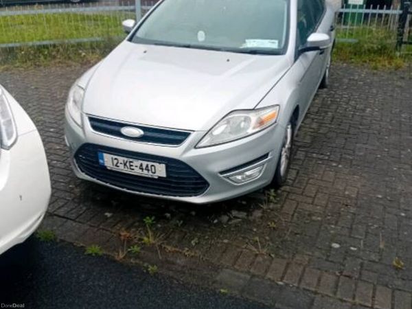 Ford Mondeo Saloon, Diesel, 2012, Silver