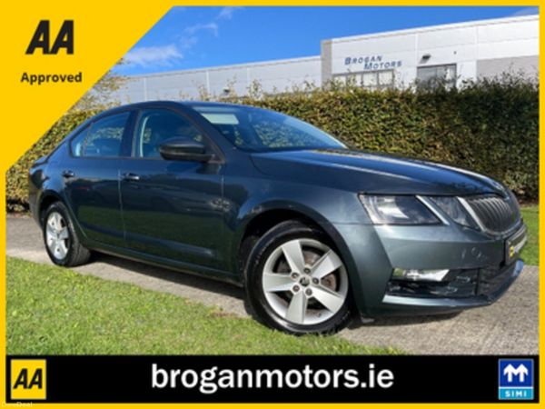 Skoda Octavia Saloon, Diesel, 2017, Grey