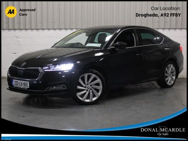 Skoda Octavia Saloon, Diesel, 2023, Black