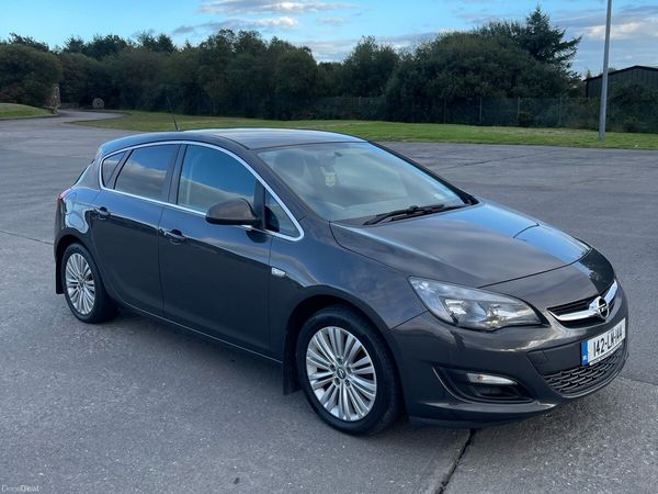 Opel Astra Hatchback, Diesel, 2014, Grey