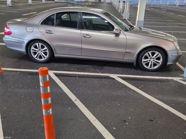 Mercedes-Benz E-Class Saloon, Diesel, 2005, Silver