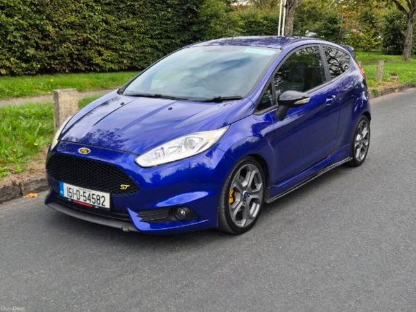 Ford Fiesta Hatchback, Petrol, 2015, Blue