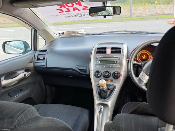 Toyota Auris Hatchback, Petrol, 2008, Silver