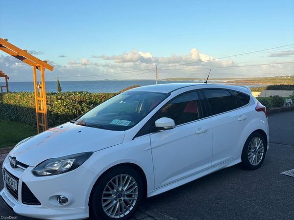 Ford Focus Hatchback, Diesel, 2014, White