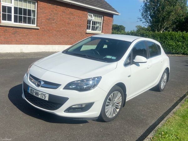 Opel Astra Hatchback, Diesel, 2015, White