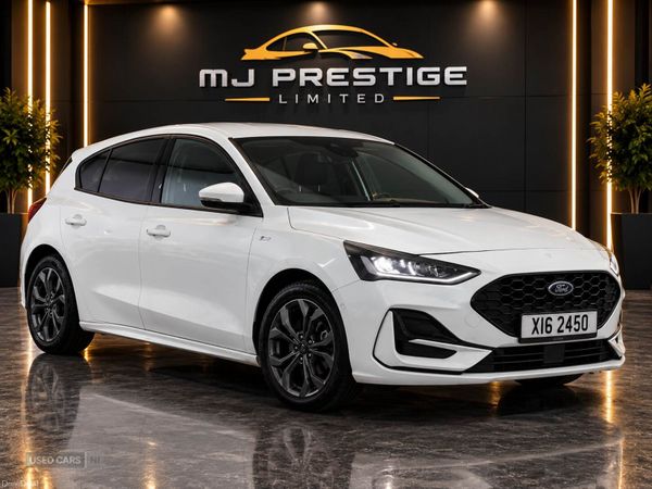 Ford Focus Hatchback, Diesel, 2023, White