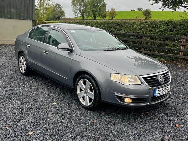 Volkswagen Passat Saloon, Diesel, 2009, Grey