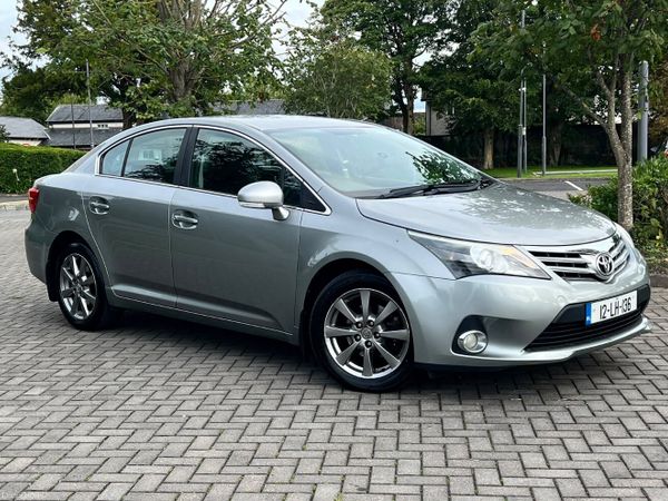 Toyota Avensis Saloon, Diesel, 2012, Grey
