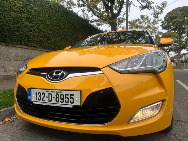 Hyundai Veloster Hatchback, Petrol, 2013, Yellow