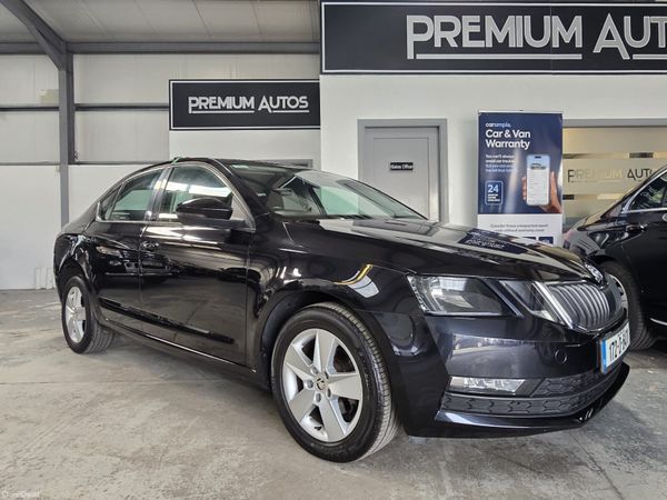 Skoda Octavia Saloon, Diesel, 2017, Black