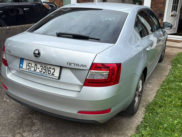 Skoda Octavia Saloon, Petrol, 2015, Silver