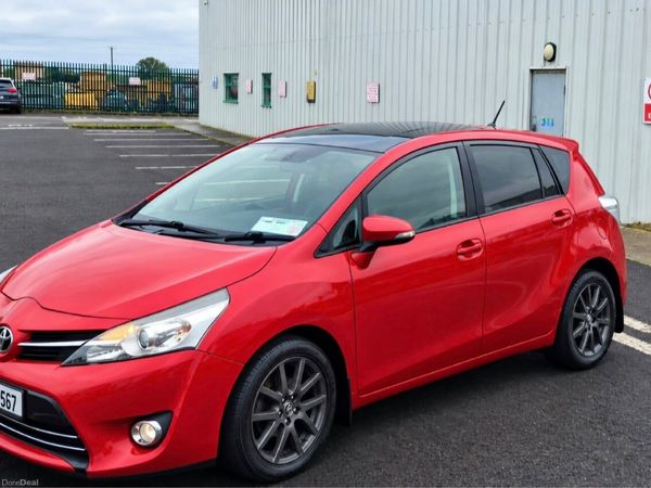 Toyota Verso MPV, Diesel, 2015, Red