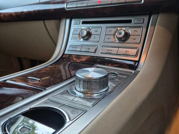 Jaguar XF Saloon, Diesel, 2010, Grey