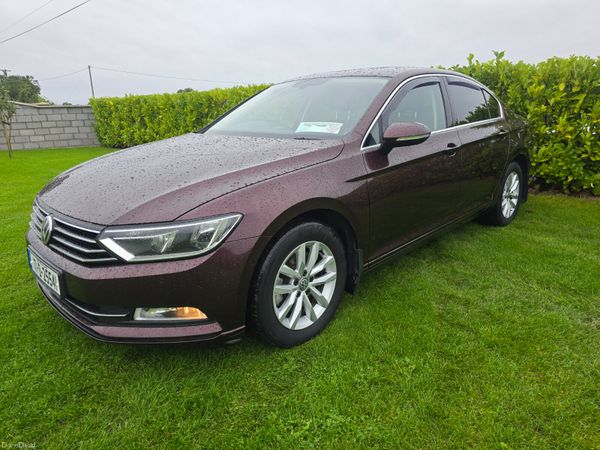 Volkswagen Passat Saloon, Diesel, 2017, Red