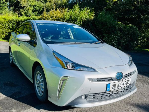Toyota Prius Hatchback, Petrol Hybrid, 2021, Silver