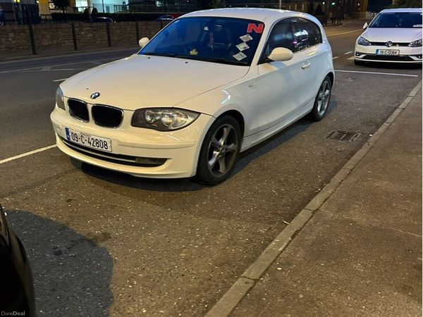 BMW 1-Series Hatchback, Diesel, 2009, White