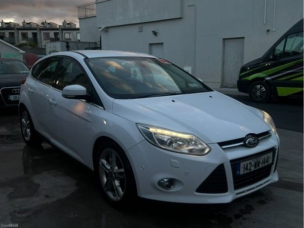 Ford Focus Hatchback, Petrol, 2014, White