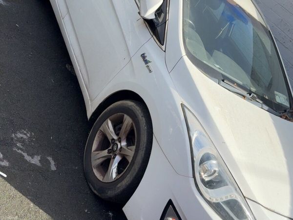Hyundai i40 Estate, Diesel, 2012, White
