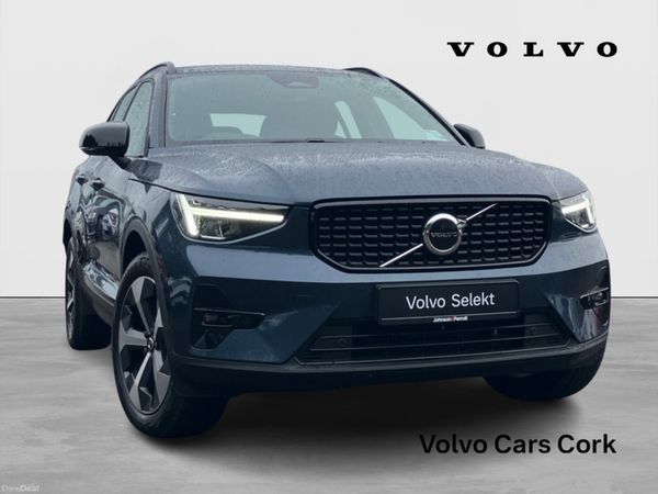 Volvo XC40 SUV, Petrol, 2026, Blue