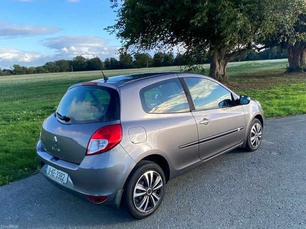 Renault Clio Hatchback, Ethanol Petrol, 2011, Grey