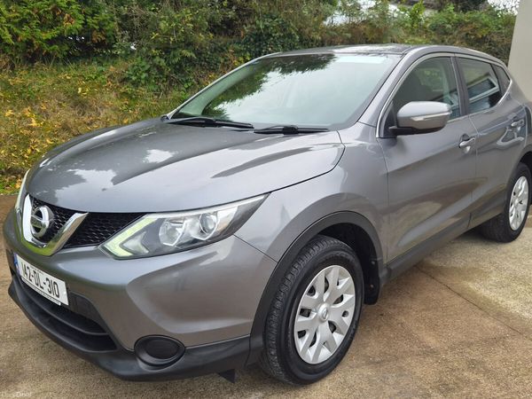 Nissan Qashqai Hatchback, Petrol, 2014, Grey