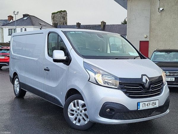 Renault Trafic MPV, Diesel, 2017, Silver