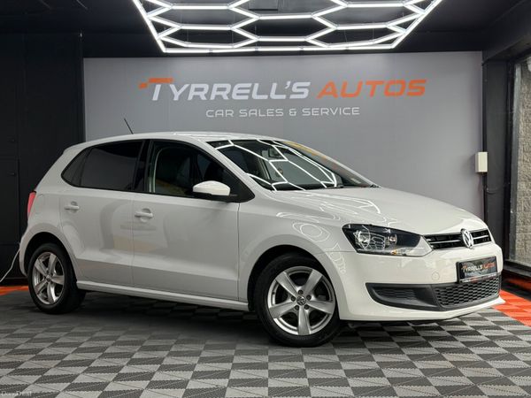Volkswagen Polo Hatchback, Petrol, 2012, White