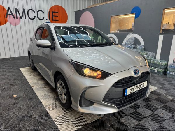 Toyota Yaris Hatchback, Petrol Hybrid, 2020, Silver