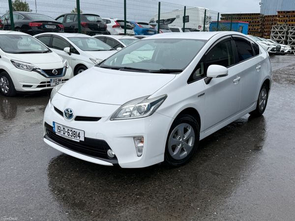 Toyota Prius Hatchback, Petrol Hybrid, 2015, White