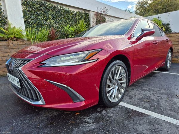 Lexus ES Saloon, Petrol Hybrid, 2022, Red