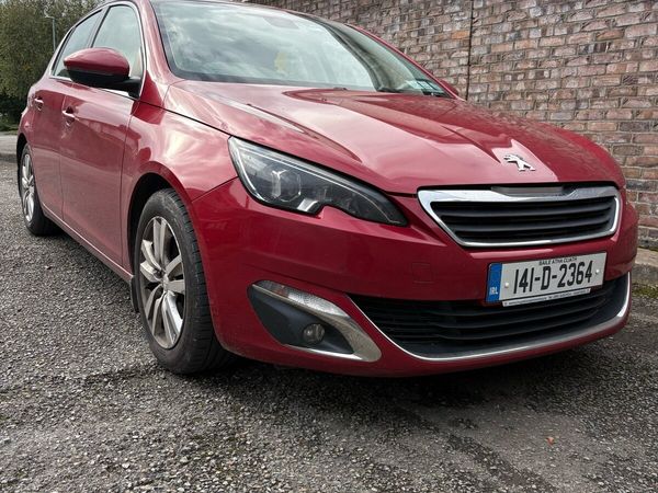 Peugeot 308 Hatchback, Diesel, 2014, Red