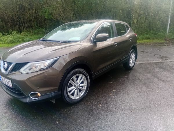 Nissan Qashqai Hatchback, Diesel, 2016, Brown