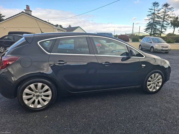 Opel Astra MPV, Diesel, 2012, Black