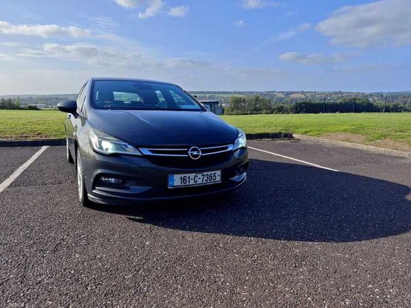 Opel Astra Hatchback, Diesel, 2016, Grey