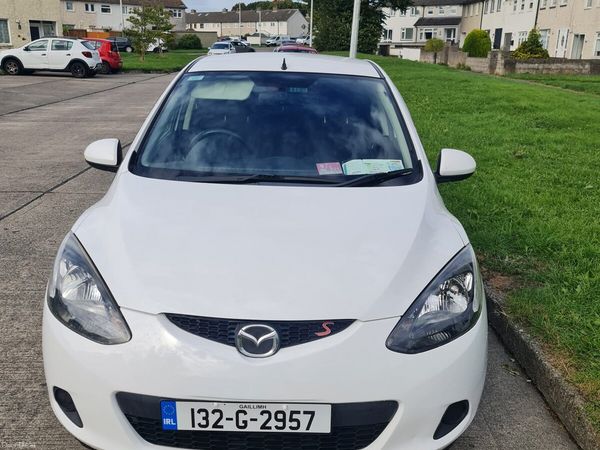 Mazda Demio MPV, Petrol, 2013, White