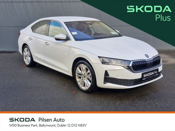 Skoda Octavia Saloon, Petrol, 2026, White