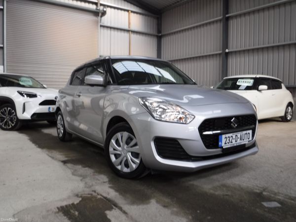 Suzuki Swift Hatchback, Petrol, 2023, Silver