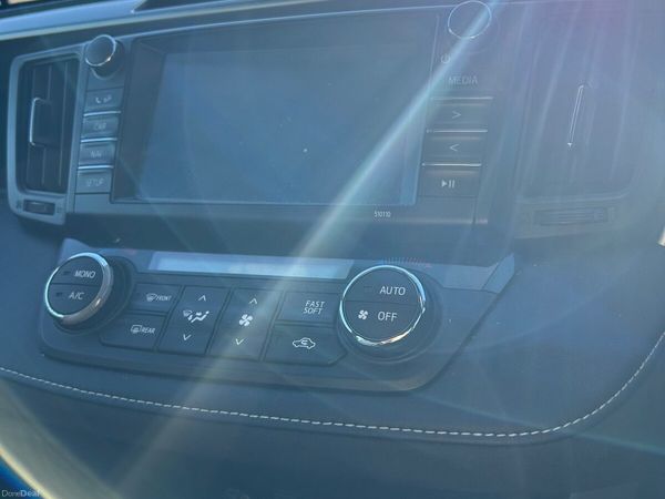 Toyota RAV4 SUV, Diesel, 2016, Bronze