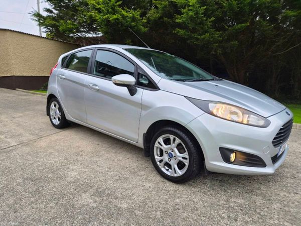 Ford Fiesta Hatchback, Petrol, 2013, Silver