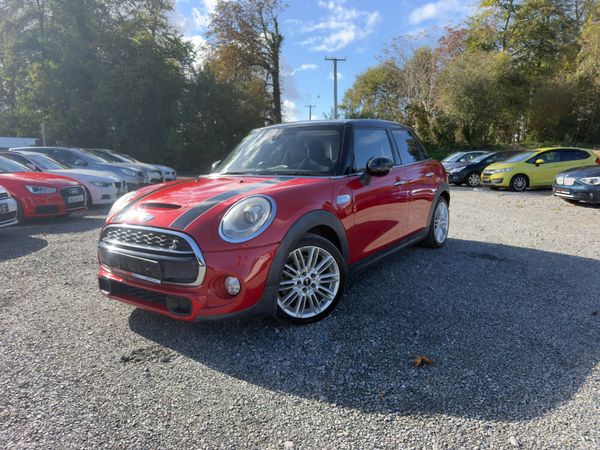 Mini Cooper Hatchback, Petrol, 2015, Red