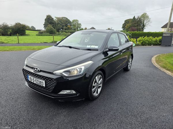 Hyundai i20 Hatchback, Diesel, 2015, Black