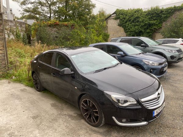 Opel Insignia Hatchback, Diesel, 2014, Black