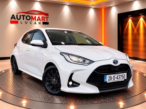 Toyota Yaris Hatchback, Petrol Hybrid, 2021, White