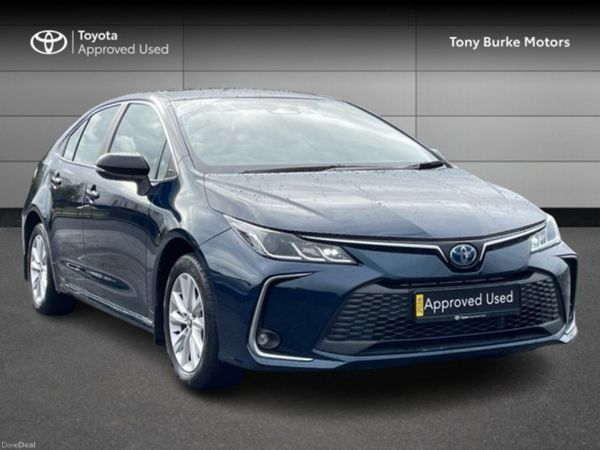 Toyota Corolla Saloon, Petrol Hybrid, 2026, Green