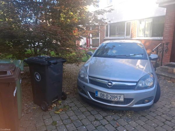 Opel Astra Hatchback, Petrol, 2008, Silver