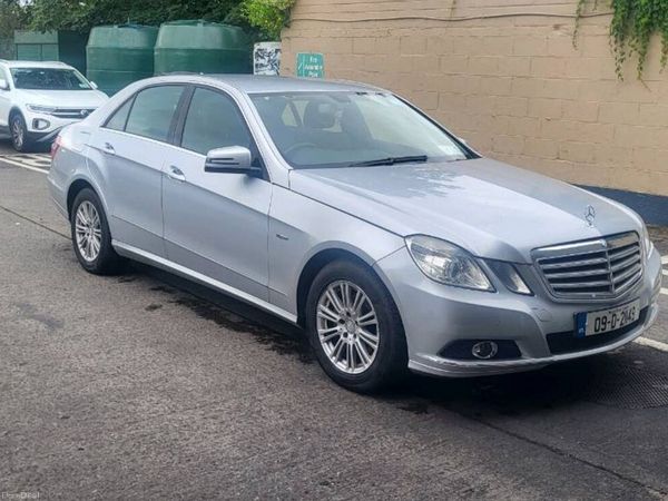 Mercedes-Benz E-Class Saloon, Diesel, 2009, Silver